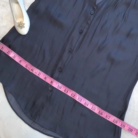 BANANA REPUBLIC deep blue gray sleeveless ruffled neck button front blou… - Picture 10 of 11